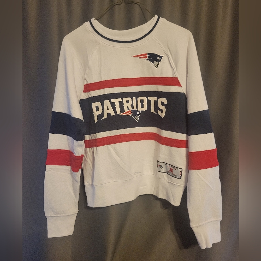 NWT NE Patriots Sweatshirt